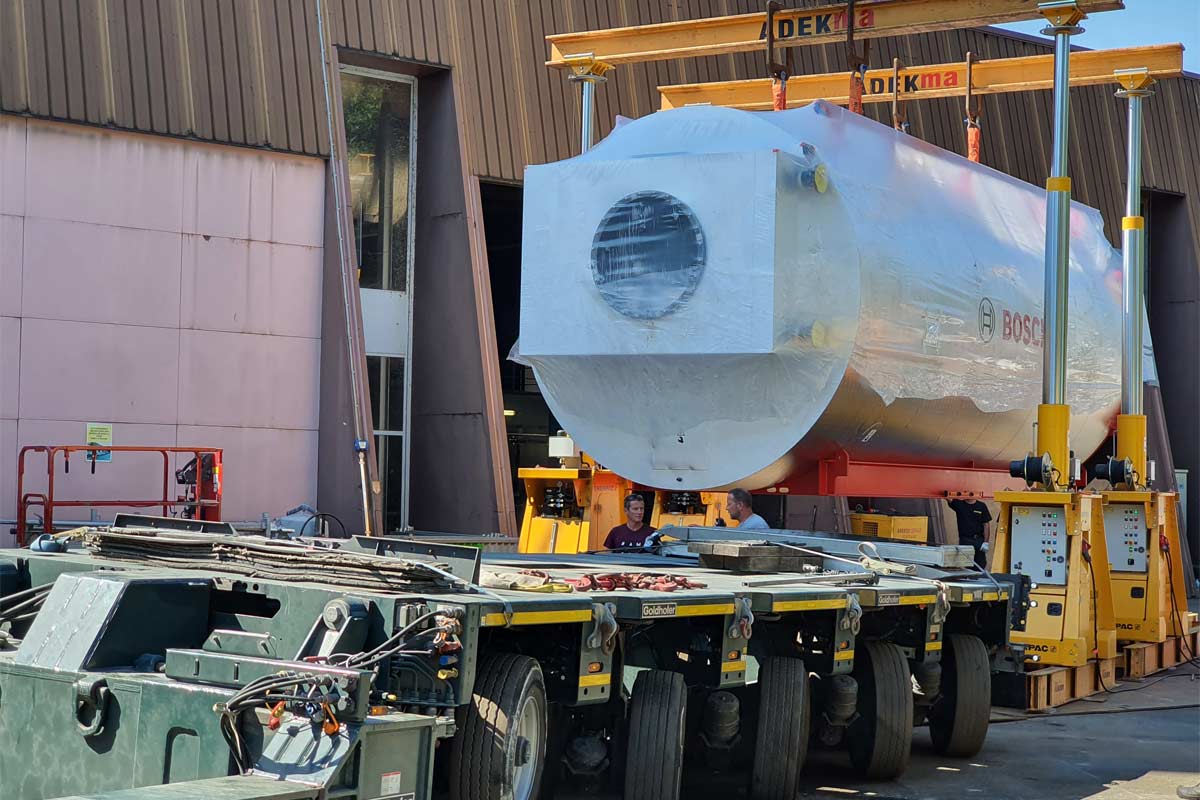 Impressive delivery of a 20 MW hot water boiler for IDEX !